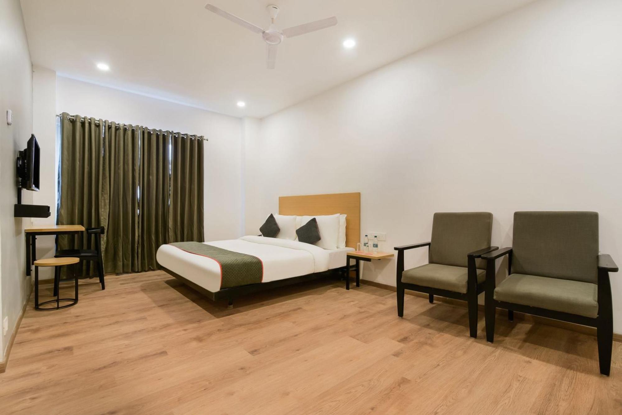 Hotel Townhouse The Awadh Airport Near Chaudhary Charan Singh International Airport Bijnaur Esterno foto