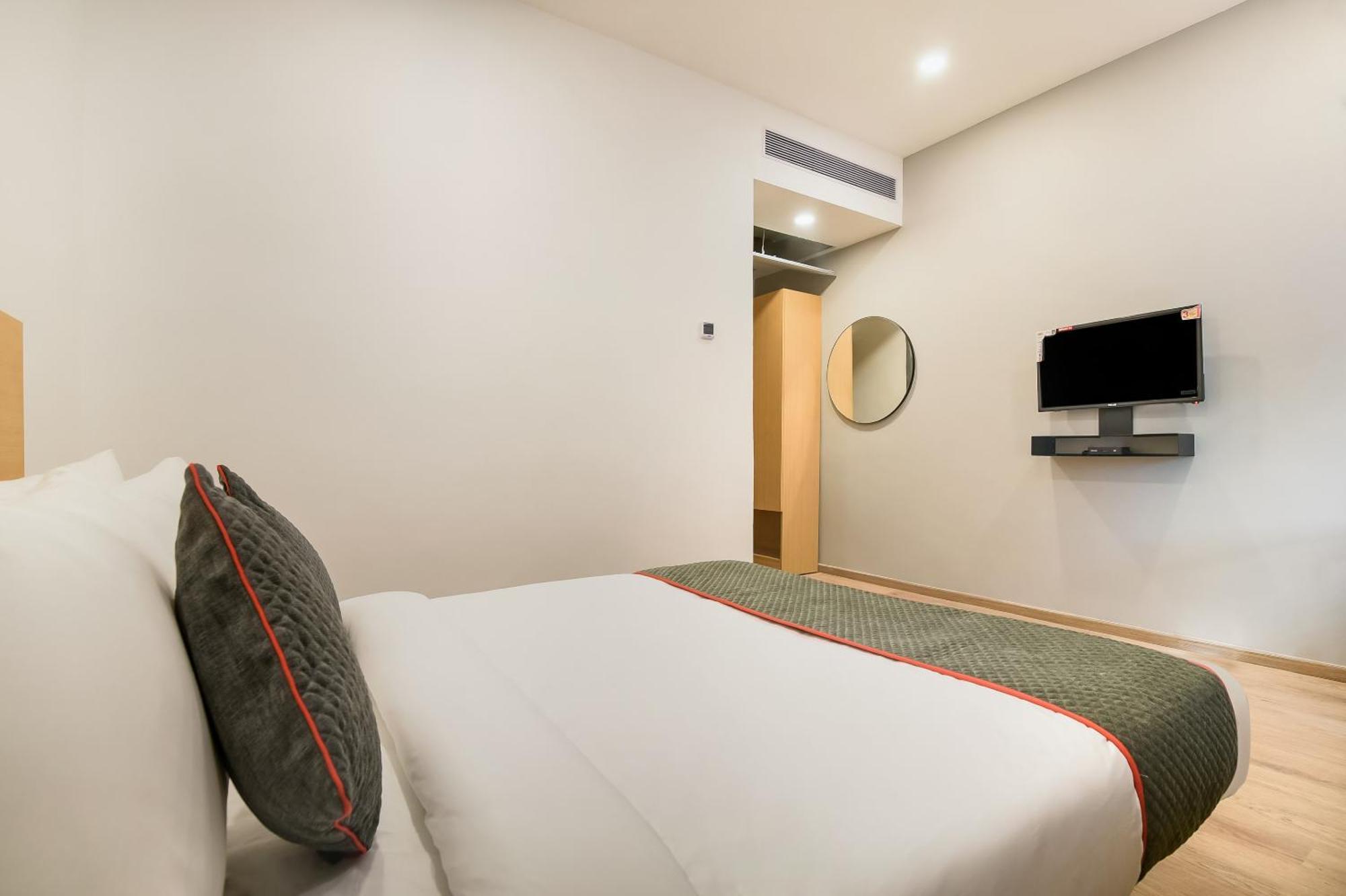 Hotel Townhouse The Awadh Airport Near Chaudhary Charan Singh International Airport Bijnaur Esterno foto