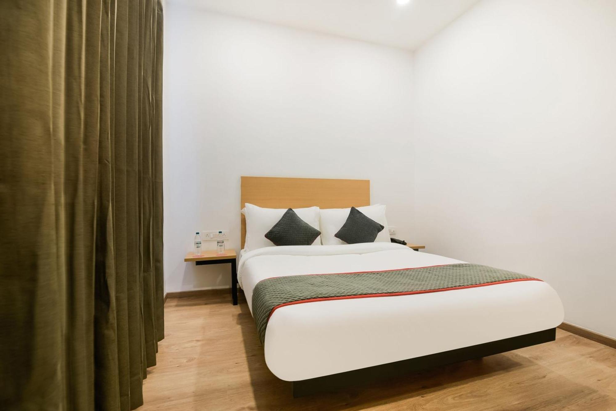 Hotel Townhouse The Awadh Airport Near Chaudhary Charan Singh International Airport Bijnaur Esterno foto