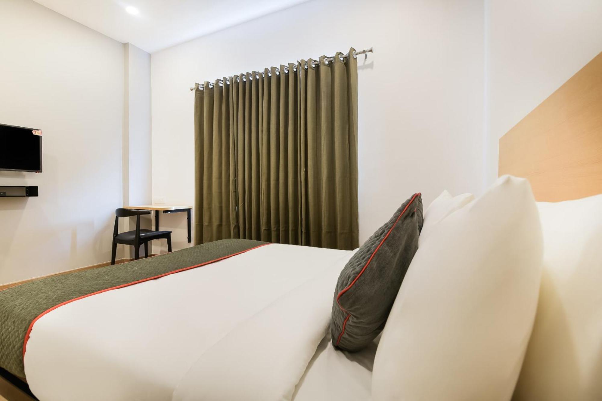 Hotel Townhouse The Awadh Airport Near Chaudhary Charan Singh International Airport Bijnaur Esterno foto