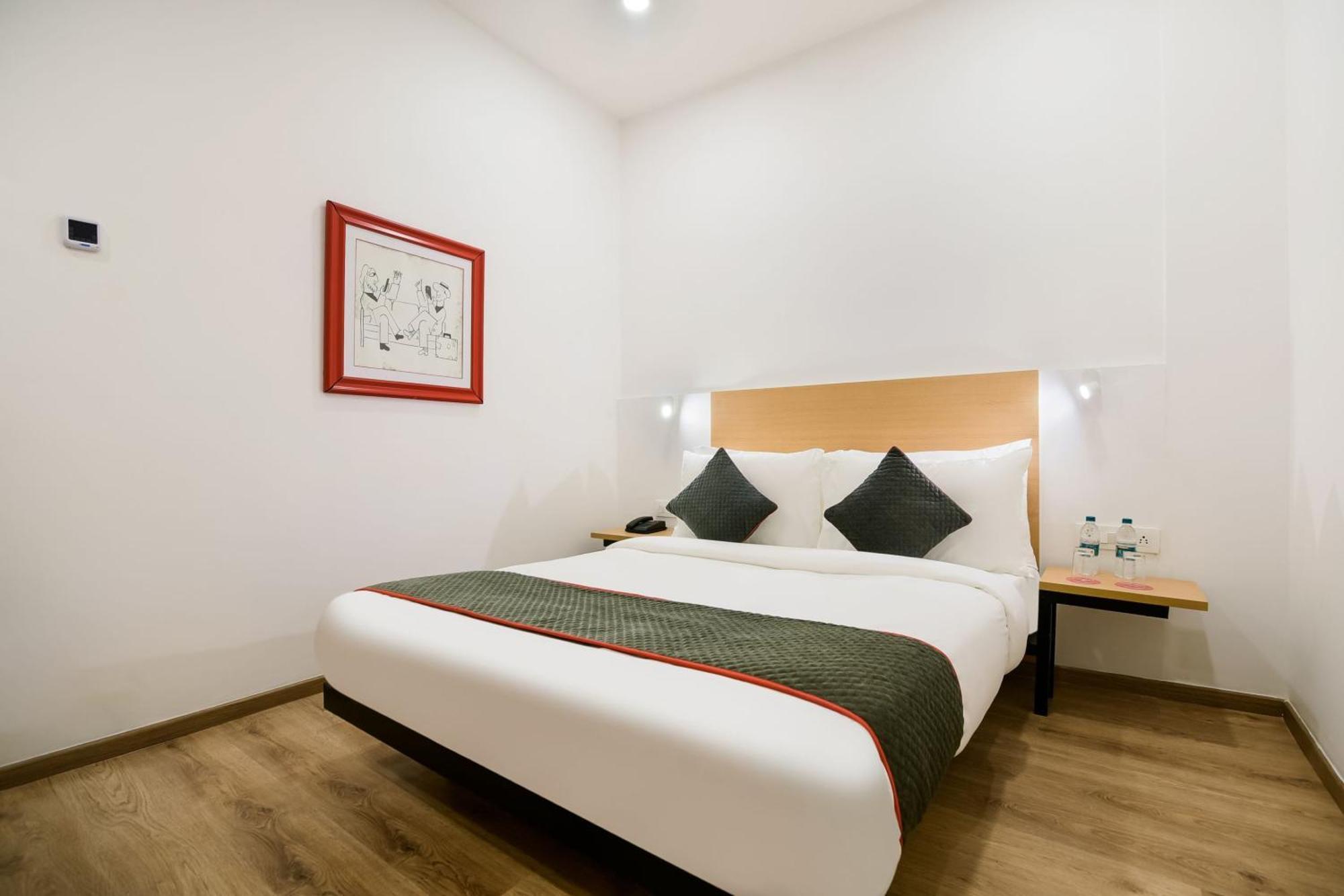 Hotel Townhouse The Awadh Airport Near Chaudhary Charan Singh International Airport Bijnaur Esterno foto